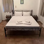 Torre Di Maina Ferienhaus Charouda